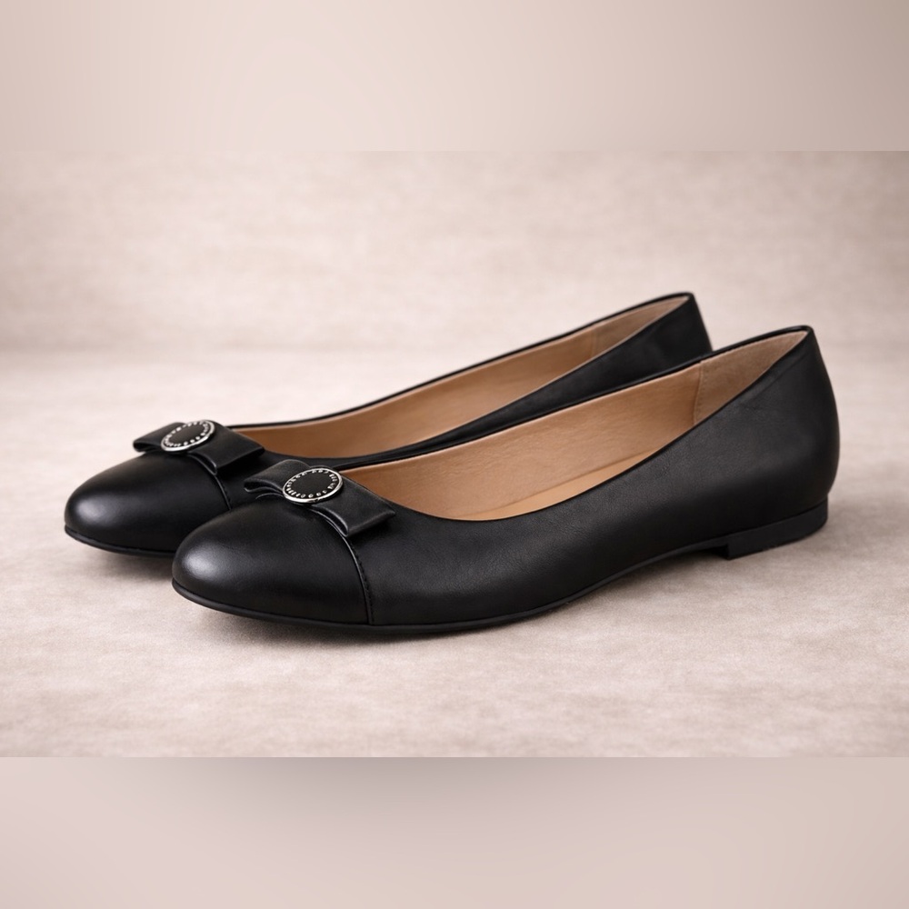 Marc by Marc Jacobs Black Leather Flats EU Size 37 / US 7